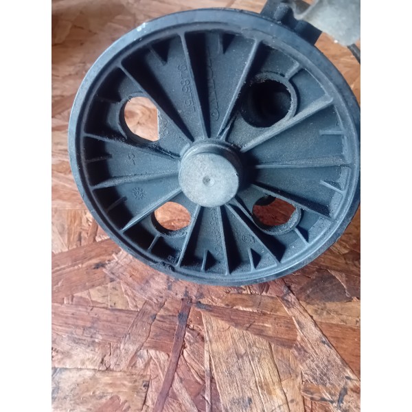 BOMBA DE DIREÇAO VOLVO  V70 D5 2003